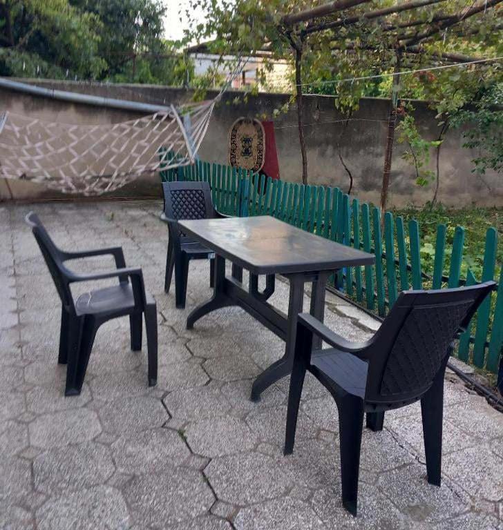 Guli Hotel Gori Luaran gambar