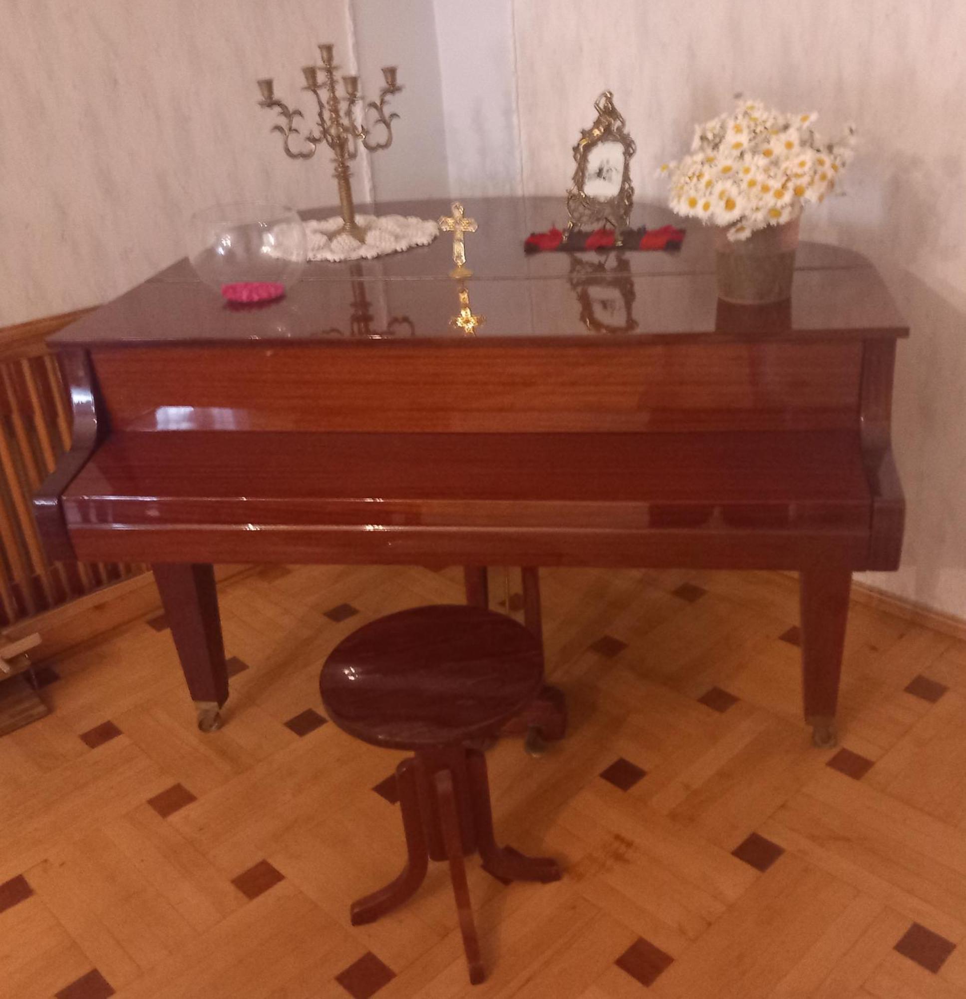 Guli Hotel Gori Luaran gambar