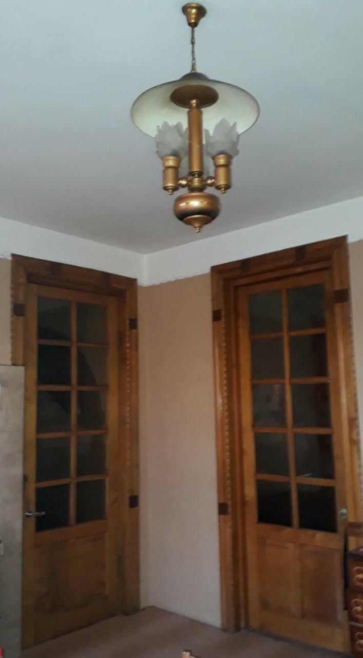 Guli Hotel Gori Luaran gambar